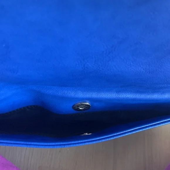 Clutch - Picture 3 of 4